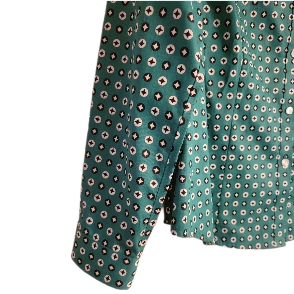3/$15 Non-Iron PETITE RETRO PRINT BUTTON DOWN DRESS SHIRT - Picture 3 of 7